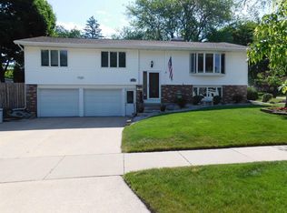 125 Walker Dr, Madison, WI 53714