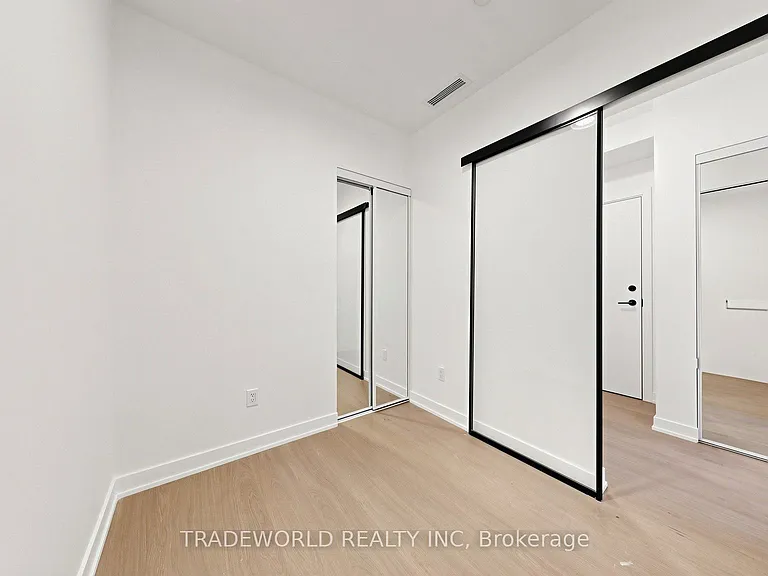 91 Montclair Ave #707 — Photo 23