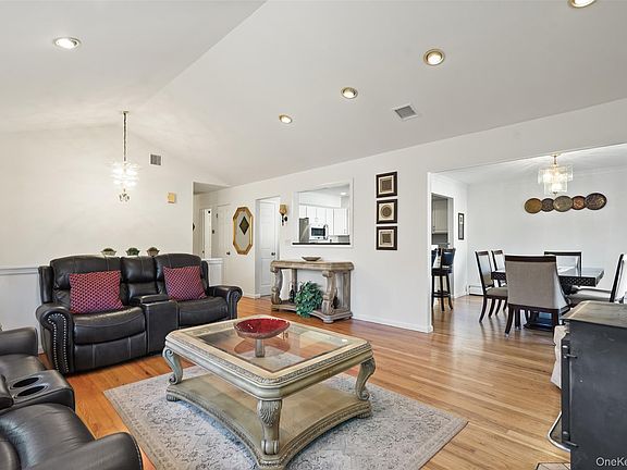 5th image of 1356 Artis Road