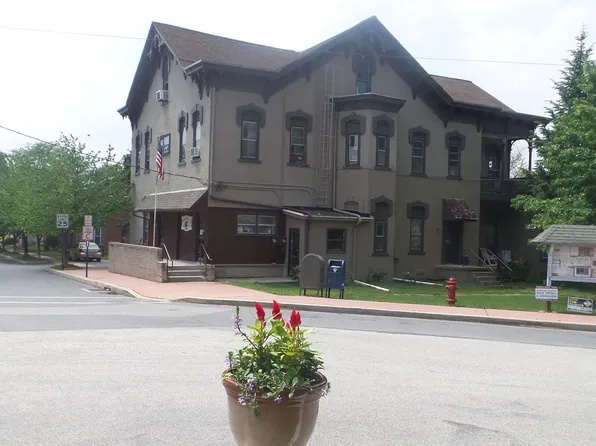 1 W High St #5, Maytown, PA 17550
