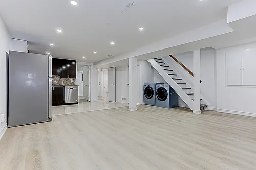 3271 Chokecherry Cres #BASEMENT Photo 1