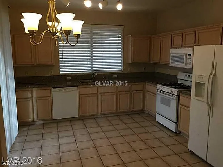 1010 Seaside Daisy Ct — Photo 7