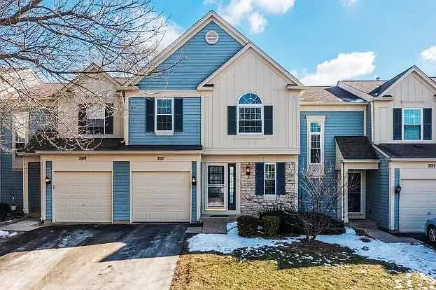 207 Shadybrook Ln — Photo 1