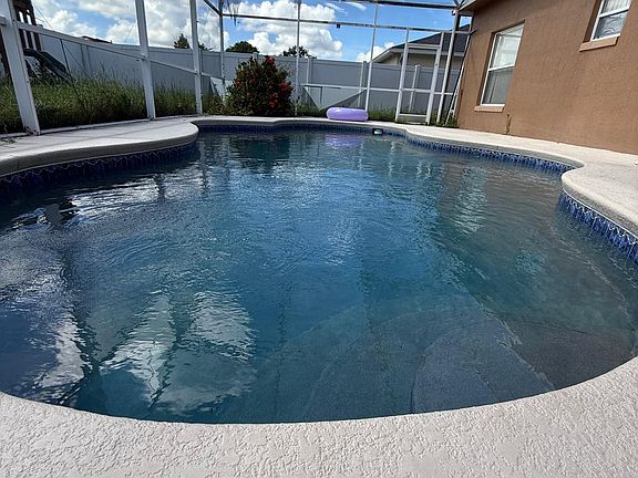 3rd image of 37 Catalina Ct