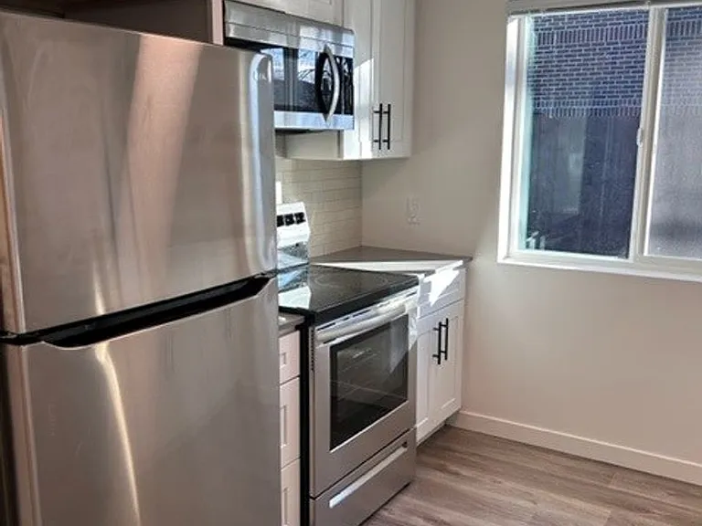 212 24th Ave — Photo 8
