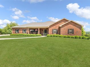 402 Prospect Rd, Evans City, PA 16033