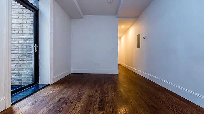 Rented by Nooklyn NYC LLC | media 6