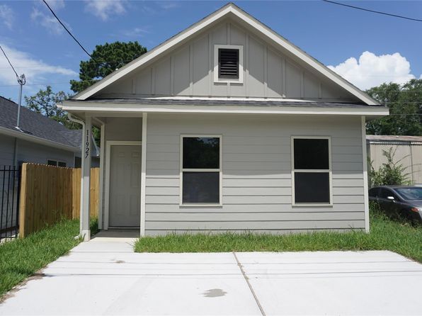 11927 Nelwood