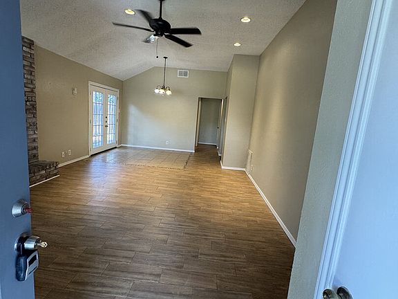 4th image of 10138 Inridge