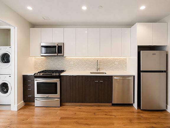 3rd image of 25-21 43rd Ave #704