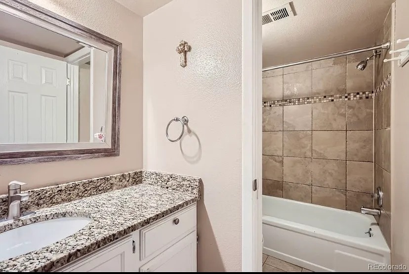 2 bed, 875 sqft, $1,750 — Photo 3