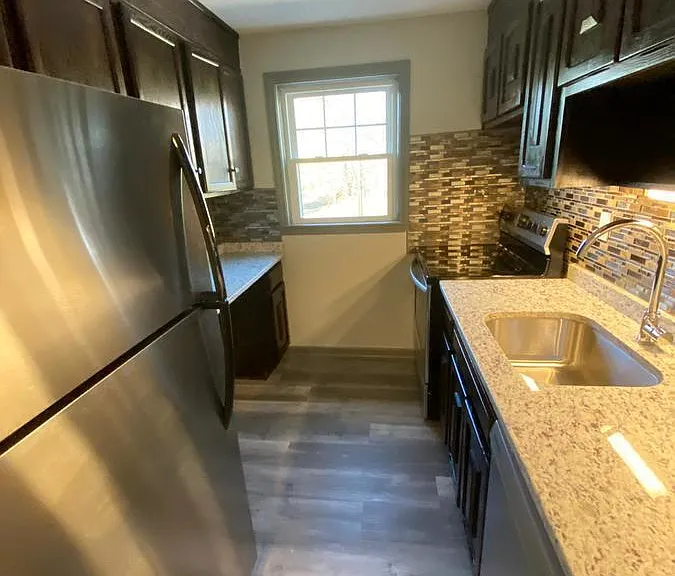 40 Hillside St #40-B8 — Photo 1