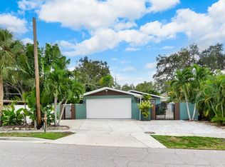 2598 Wood St, Sarasota, FL 34237