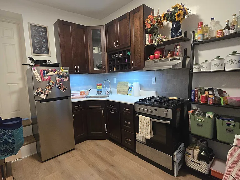 402 E Walnut Ln #2 — Photo 9