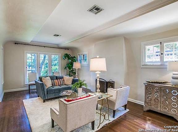 3rd image of 227 Stanford Dr