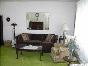 2nd image of 456 Chesterfield Ct