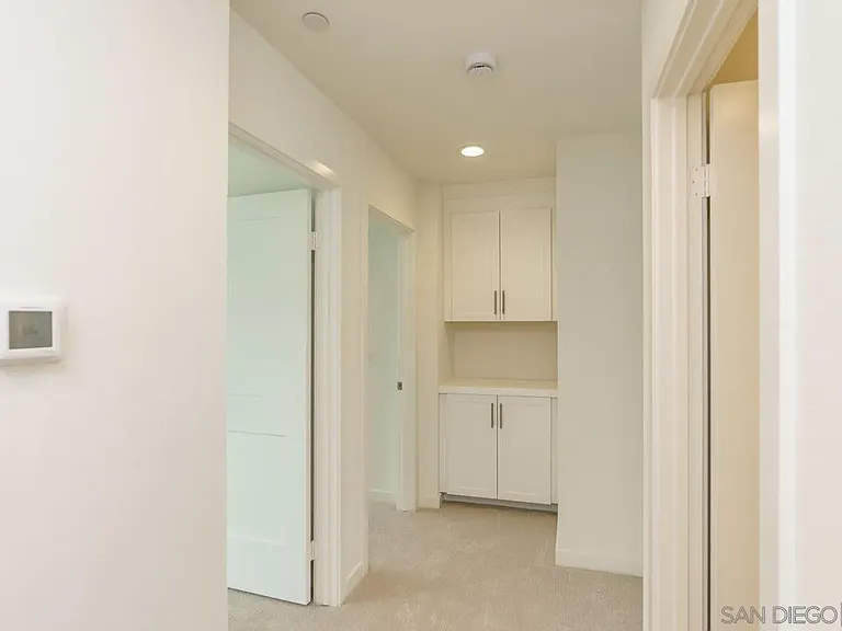 2564 Delphinium Ln — Photo 4