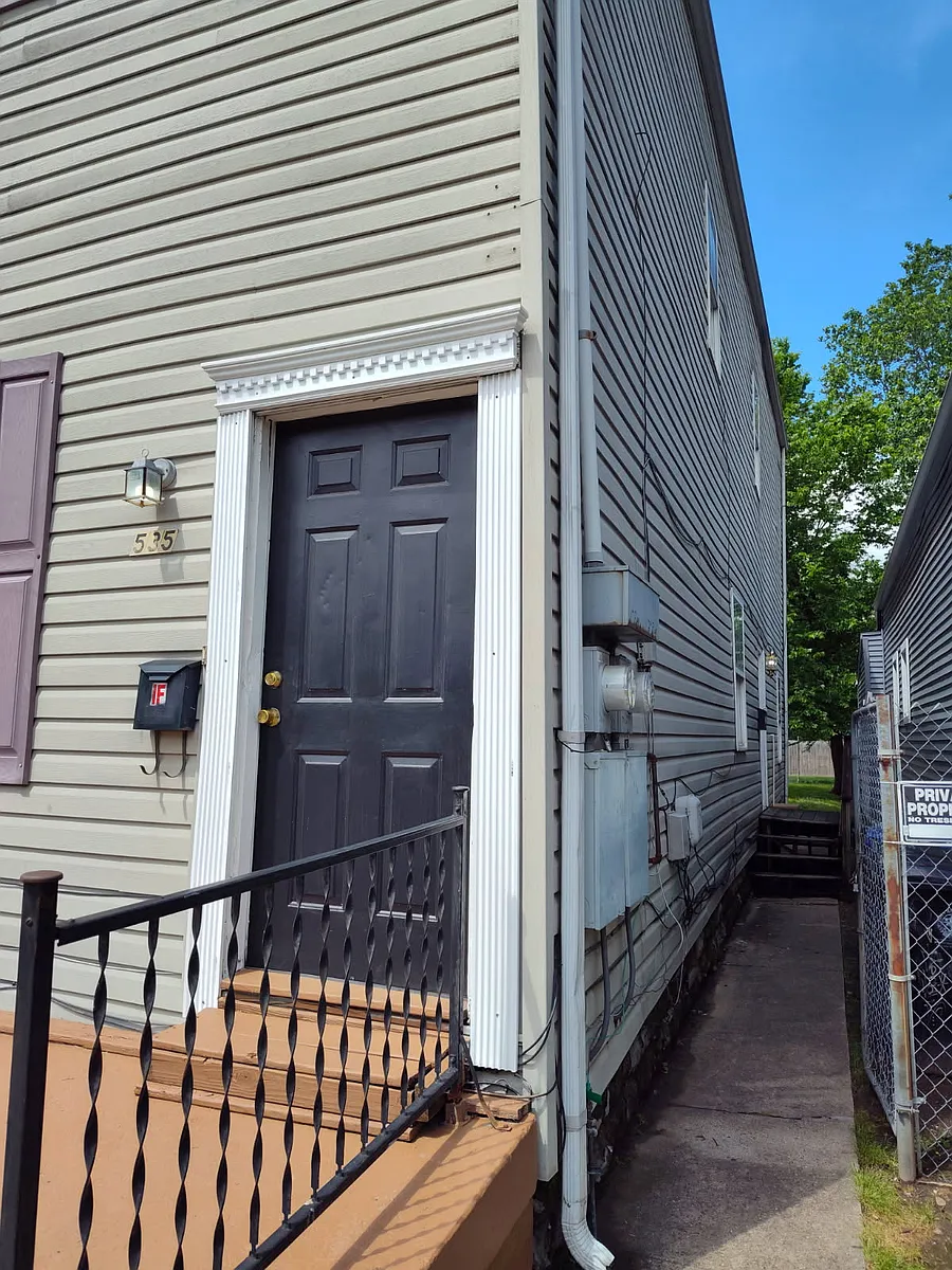 Building Photo - 535 E Kentucky St #1F