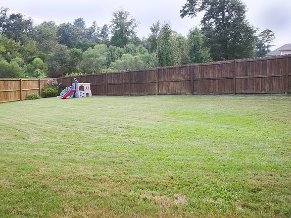 2nd image of 100 E Haven Ct