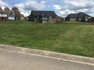 605 Berkeley Dr, Morristown, TN 37814