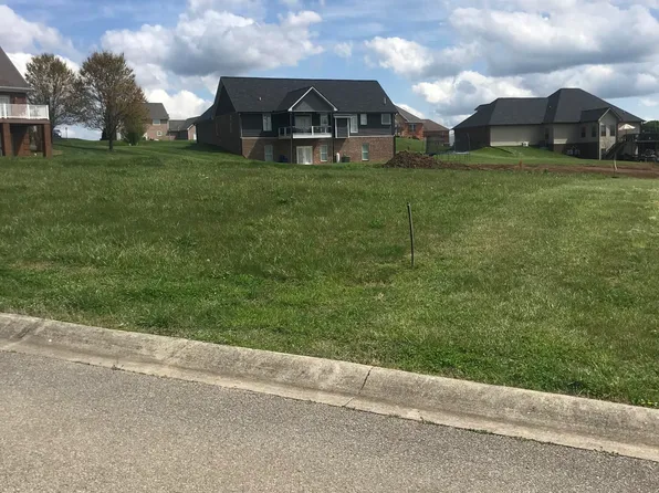 605 Berkeley Dr, Morristown, TN 37814