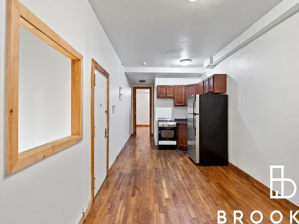 1505 Gates Avenue image 1 of 16