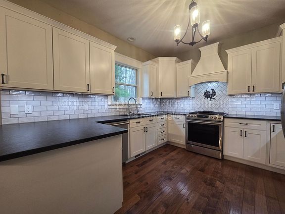 5th image of 13919 Coveney Rd