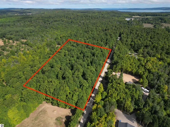 0 S Honeybee Rd, Empire, MI 49630