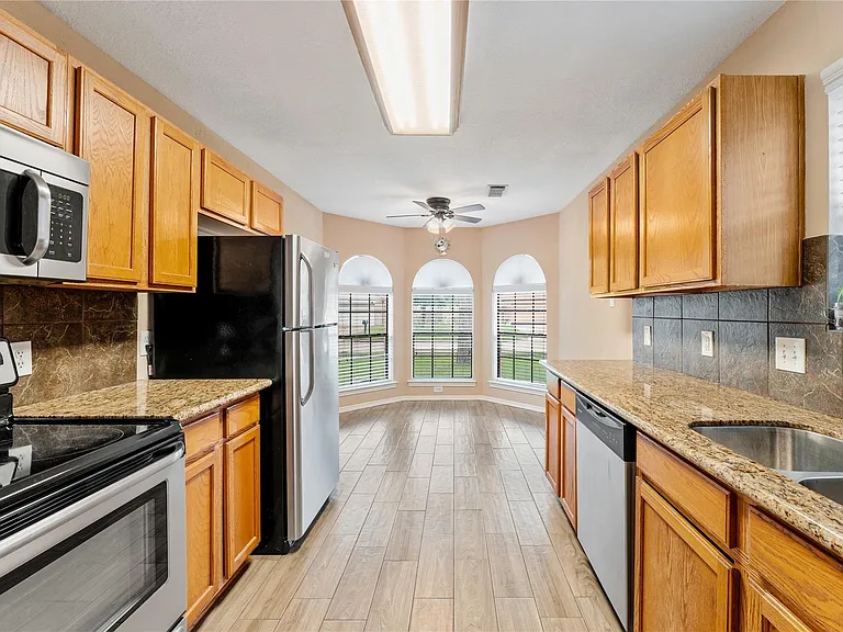 5622 Village Park Dr — Photo 10