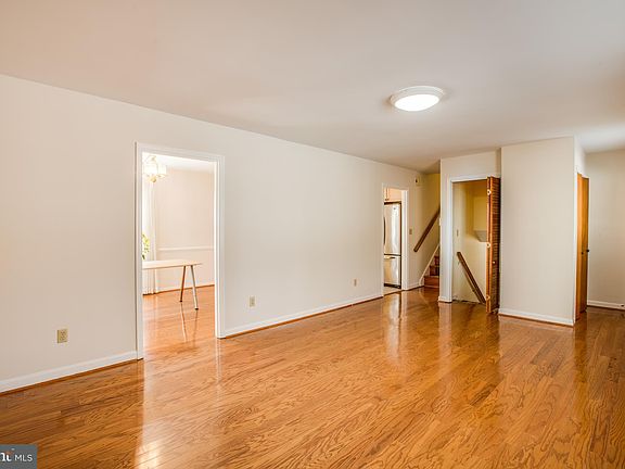 5th image of 12 Eagle Ct