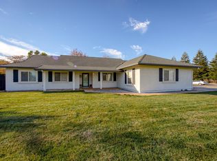 20203 Eastview Dr, Redding, CA 96002