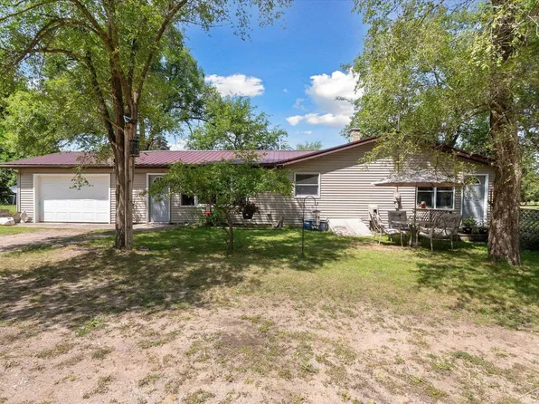 301 N Spring St, Gladwin, MI 48624