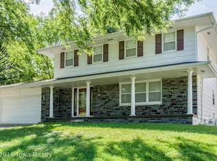 2910 Willowmere Dr, Des Moines, IA 50321
