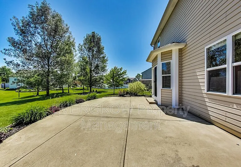 1047 Andrew Ct — Photo 41