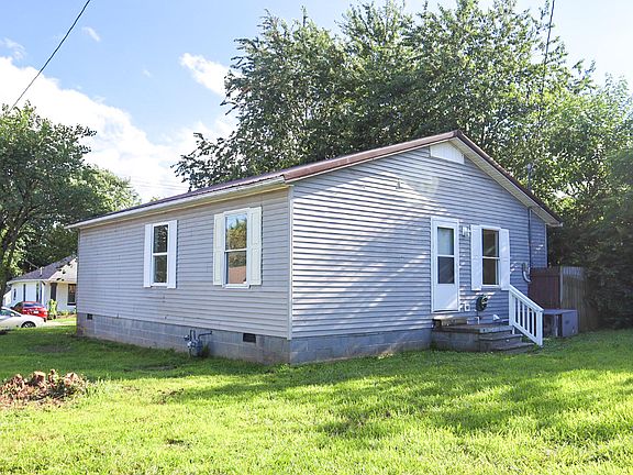 4th image of 311 Willow St