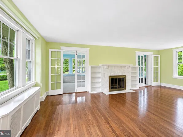 901 Homestead Rd, Jenkintown, PA 19046
