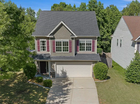 909 Steelhorse Dr, Fuquay Varina, NC 27526