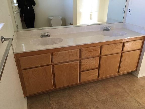 4th image of 301 Janelle Dr APT A