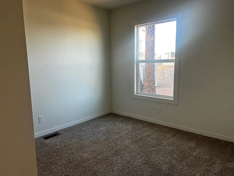 2627 S Lamb Blvd #81 — Photo 16
