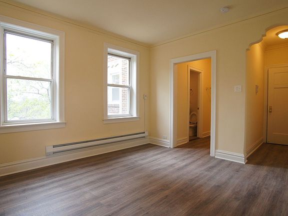 2nd image of 2936 W Palmer St #1149