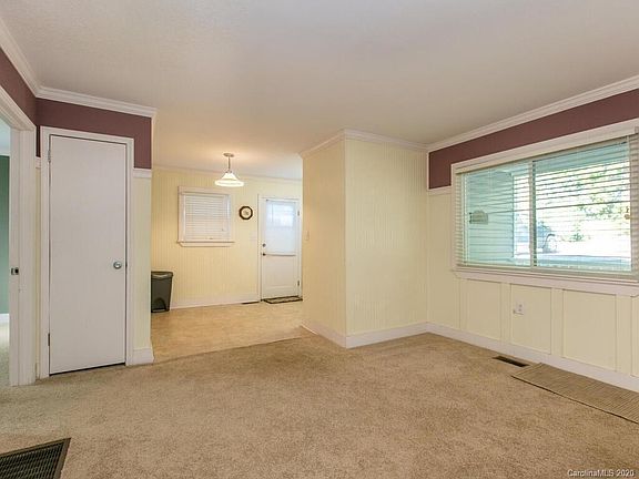 This is a great area for a desk in front of the window. Closet is great for vacuum and cleaning supplies.