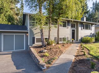 8812 NE 203rd Pl, Bothell, WA 98011