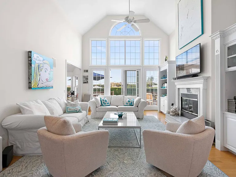 6 Millfarm Ln — Photo 8