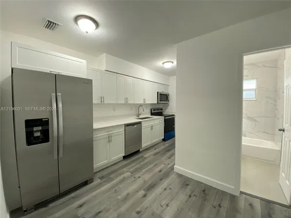 1063 NW 24th St #1063, Miami, FL 33127