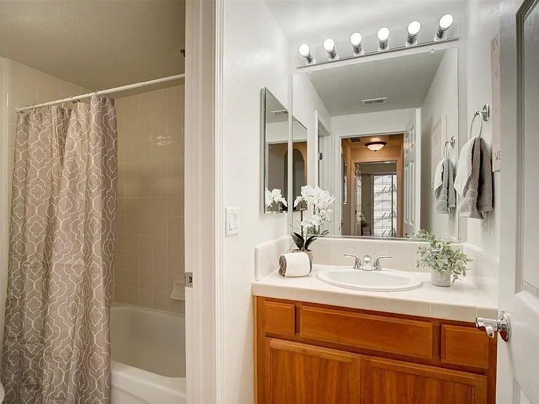 4231 Clarinbridge Cir — Photo 18
