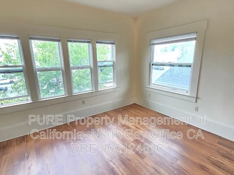 312 Washington St #4 — Photo 3