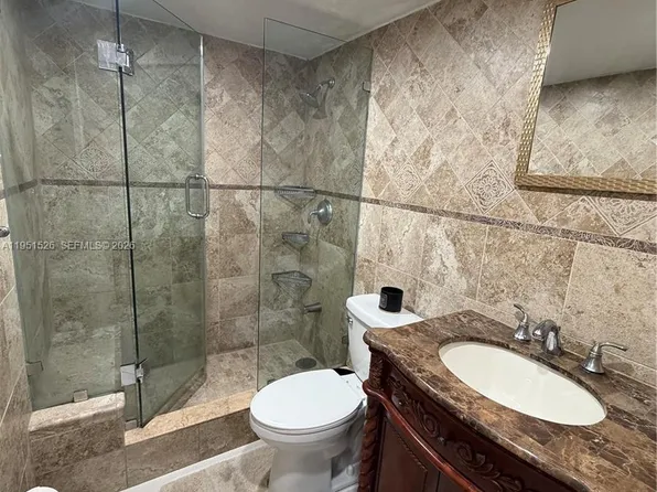 10851 SW 2nd St, Sweetwater, FL