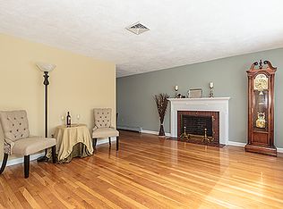 14 Slayton Rd, Melrose, MA 02176