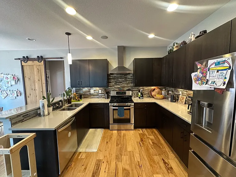 356 Pascal St — Photo 7