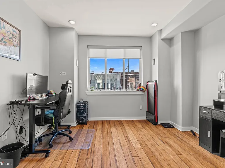 1751 S Taylor St — Photo 17